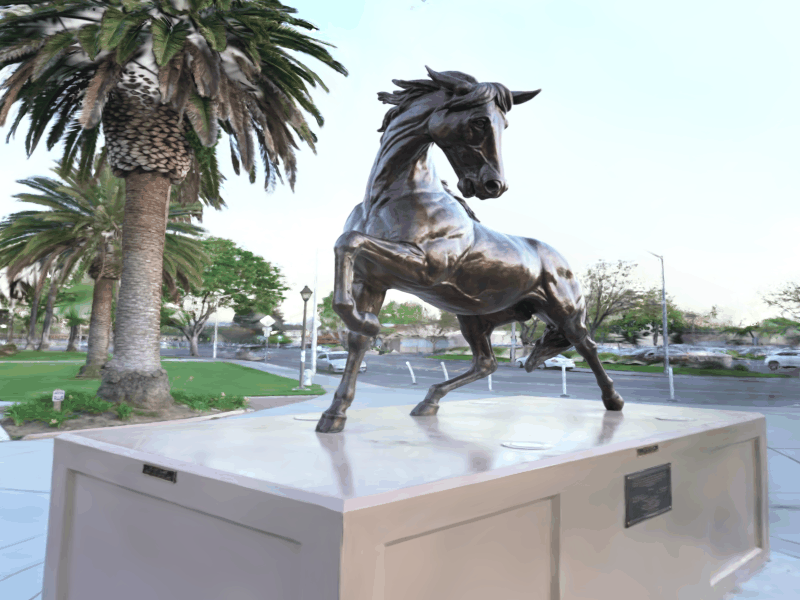 Learned Diffusion Priors to Optimize Gaussian Splatting